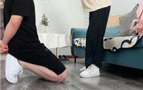 【奶味小仙女】暴打贱狗-踩踏踢裆转胯/舌头擦鞋底