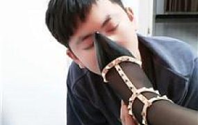 【芒果】黑丝铆钉高跟美腿踩虐 JS240927-6