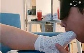 【蓝蓝大s】白袜脚挑战超强深喉