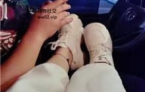 【李老师】车内舔脏鞋裸足 JS240921-11