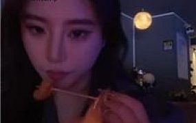 【反差楠熙】伺候主人吃饭赏赐舔脚 JS240920-22