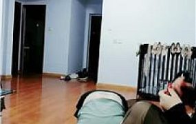 【芮兮】狗链遛狗/红高跟踩虐/肉丝脚插嘴/镜前骑马【完整版】 JS240920-2