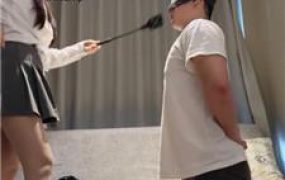 【小公主lios】鞭打/虐乳/踢裆/鞭打/小白鞋踩/肉丝脚狂舔/滴蜡 bf45610