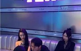 【04情侣主】KTV豪华包厢S带男闺蜜玩绿帽 bf45593