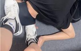 【狗哥】舔闻运动后鞋袜/袜子塞嘴/踩踏/坐脸窒息 bf45592