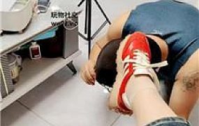 【李老师】运动鞋肉丝全体重踩踏 JS241023-29