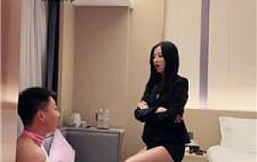 【萌萌】袜子塞嘴/五花大绑/重度鞭打/高跟长靴踩 bf46542