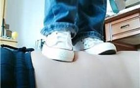 【桉】近距离-帆布鞋全体重踩踏 JS241028-37