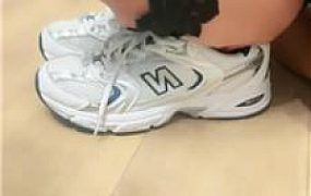 【上海学生主】邻居偷闻鞋子被我发现 JS241027-4