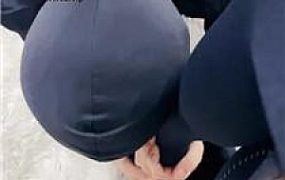 【兜兜】黑丝恋足舔美腿 JS241027-8