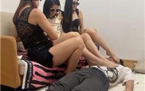 【高兴儿】3S轮流全体重踩踏 bf49945