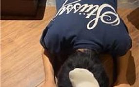 【清酒女主】奶狗沉浸式舔白袜裸足/脚喂食 JS241112-60