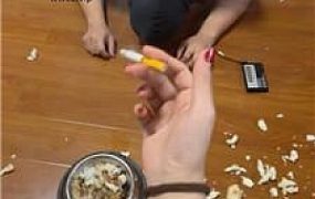 【HB00后情侣】白袜脚踩虐/狗盆脚踩喂食 JS241112-15