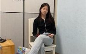 【小凤梨】内裤套头玩虐贱母畜 bf46856