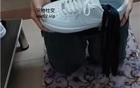 【奇了怪了】鞭打/原味白袜踩虐 JS241104-28