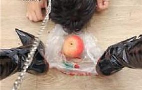 【诗诗】胯下羞辱-高跟长靴踩踏喂食 JS241104-25