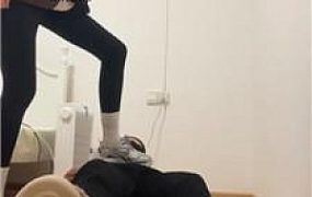 【KKsama】绞杀窒息/鞭打/强制闻运动鞋臭袜子 bf47065