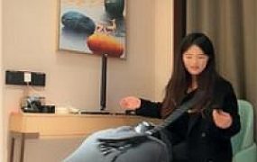 【子熙大人】鞭打/闻舔毛拖鞋白袜/捆绑滴蜡/烟烫/圣水呕吐物 JS241121-7