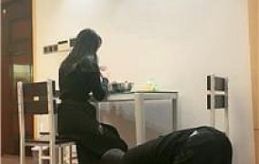 【绯闻王妃】桌底狗子伺候用餐-踩头踩狗爪 JS241120-5