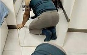 【李老师】镜前羞辱/坐脸窒息/全体重踩踏 JS241119-10