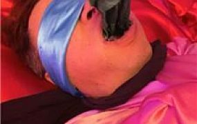 【魔鬼天使】丝巾堵嘴全包木乃伊窒息【下】 bf47309