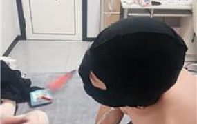 【恩恩】狗链拴狗/闻舔白袜脚/舔圣水/坐脸窒息 JS241122-26