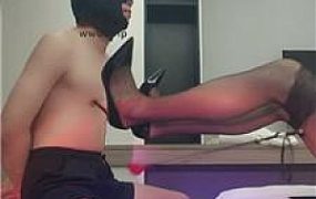 【米小唐】袜子塞嘴高跟黑丝踩虐 JS241126-10