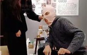 【猴歌】开发物业女神靴子黑棉袜虐 bf47412