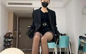 【七月】长腿车模S诱惑虐杀脚下奴【上】 bf47413