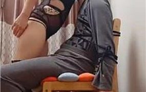 【思纯】sp鞭打/黑丝踩虐/捆绑强制虐 JS241124-39