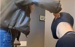 【狗哥】青涩小姐姐-揪耳朵抽耳光/踢裆踩踏 bf47671