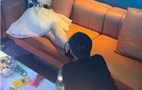 【伊晨】KTV-舔脏鞋肉丝jio/赏赐圣水嘴洗丝袜 bf47577