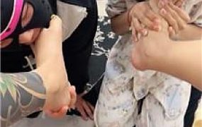 【Qi7】纹身小妹睡前双奴伺候 JS241201-39