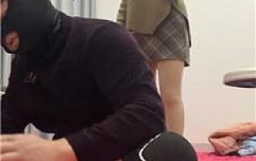 【姗姗】高跟肉丝脚踩/散鞭抽 JS241206-3