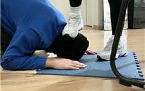 【海绵大大】运动鞋白袜踩虐/胯下乳/坐狗头/臭脚丫狂舔 bf47796