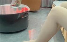 【灵儿】肉丝美腿恋足狂舔 JS241205-15