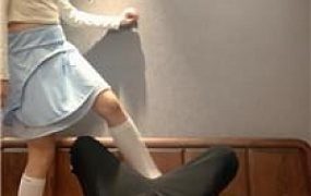 【宝娜s】白丝玉足美腿踩踏狂舔 bf47739