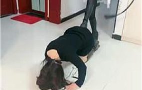 【沫嫣】女女场-靴子踩踏鞭打/骑马/强制闻臭鞋【双视角版】 bf47723