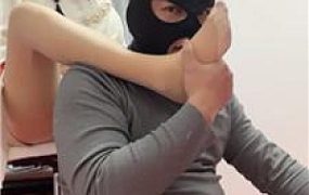 【姗姗】散鞭抽/耳光/肉丝腿夹狗 JS241202-11