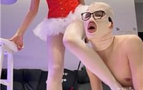 【一茶】圣诞女神-皮鞋白丝踩虐/胯下辱/舔脏鞋喂圣水 bf48077