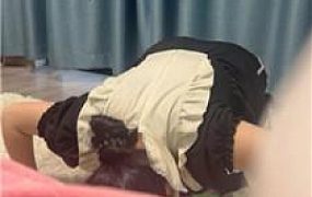 【小凤梨】磕头伺候主人洗脚 JS241210-2