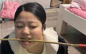 【沐沐大大】藤条威胁/白袜脚诱惑闺蜜犬 JS241209-7