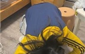 【小凤梨】闺蜜下跪求虐待 JS241214-13