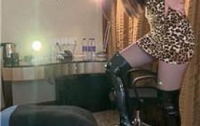 【水公主】脏长靴黑丝美足狂舔 bf48237