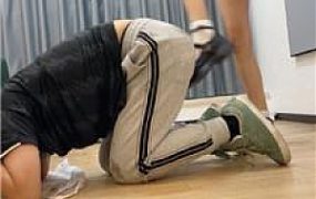 【欣瑶瑶主】掐乳/皮鞋白袜踩踏 bf48158