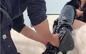 【霸道女王】内裤套头玩虐骚贱奴才【上】 JS241211-52