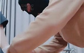 【拽拽】捂了一天的白棉袜脚气味辱    241220-2