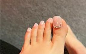 【艾斯】裸足蹂躏踩狗脸 JS241220-8