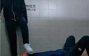 【奇了怪了】小白鞋原味白袜闻舔鞭打 JS241219-18