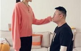 【埋汰】骑马玉足踩踏蹂躏 JS250101-42